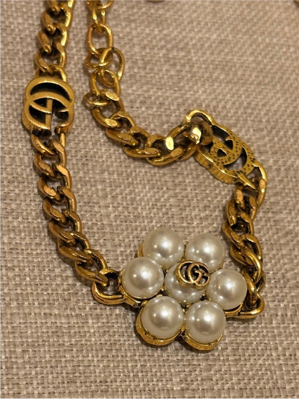 Gucci Gold-Tone Chain Necklace and Bracelet with Pearl Flower Accents - Picture 3 of 5